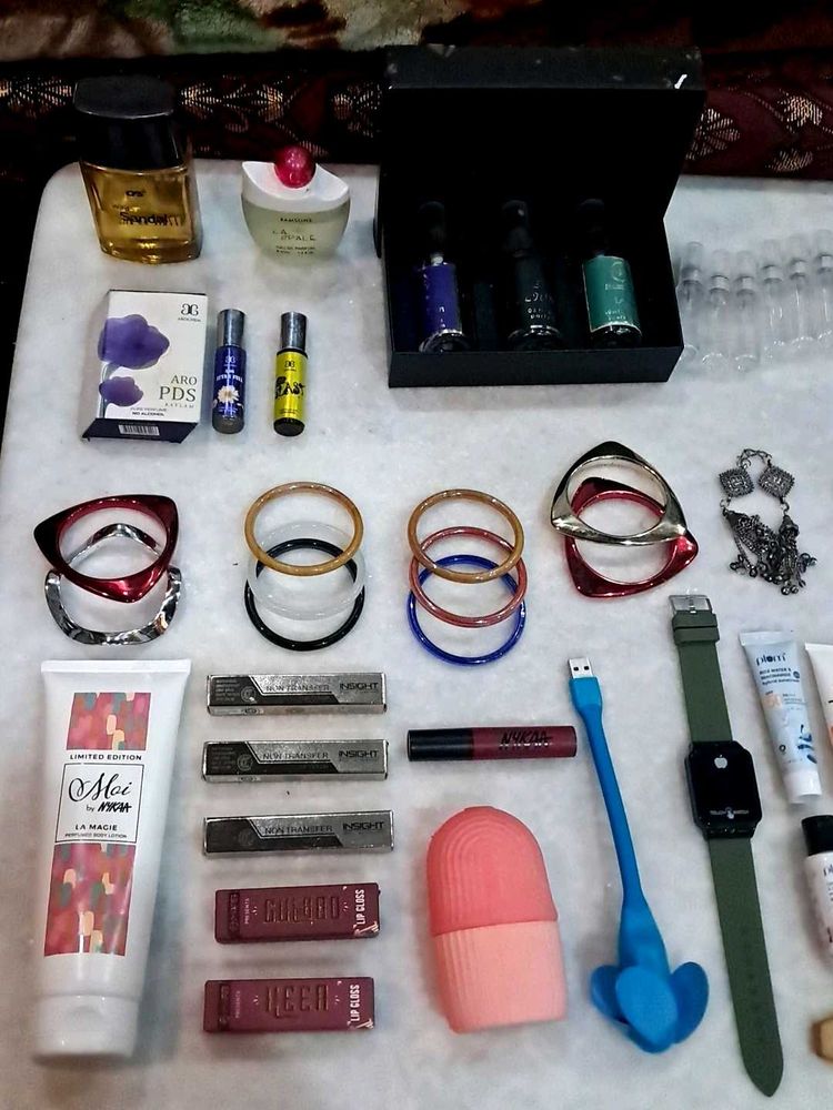 Cosmetic and Fashion Accessories Bundle