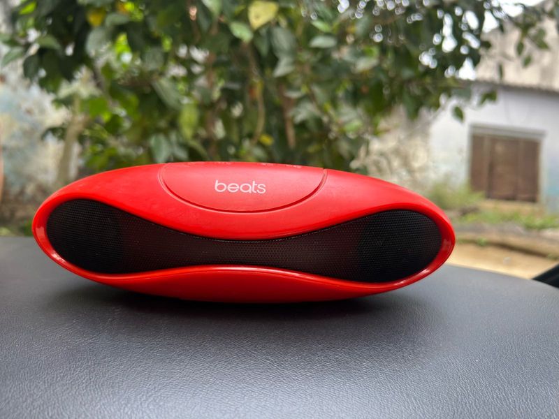 Beats Portable Speaker - Red