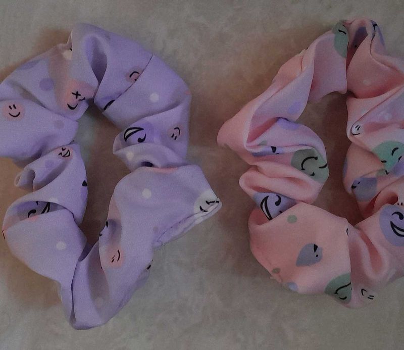 smiley printed scrunchies