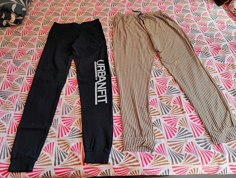 Women Combo Of 2 Track Pants,Tshirt Free