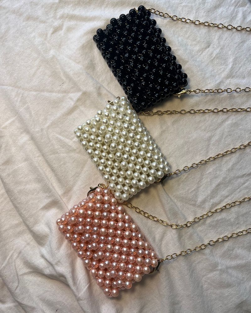 MINI BLACK SLING BAG