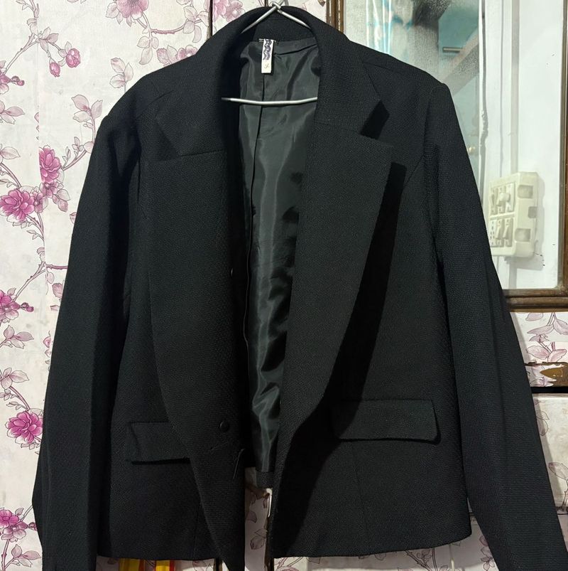 Stylish Black Blazer