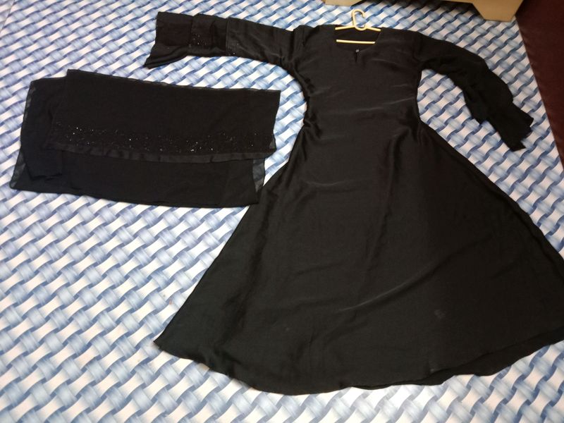 combo of  1 scarf and one nekab Black Colour