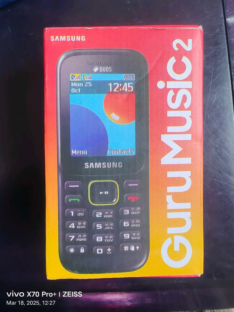 Samsung Guru Music 2