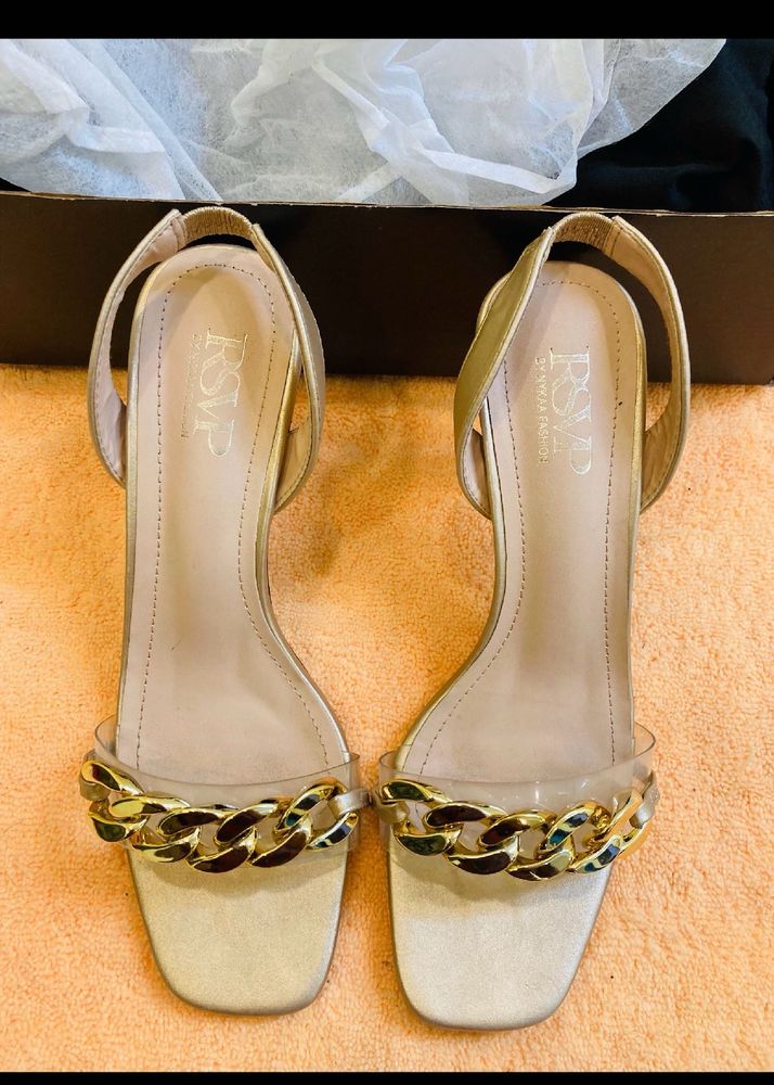 RSVP by Nykaa FashionGold Reign With Chain Stilett