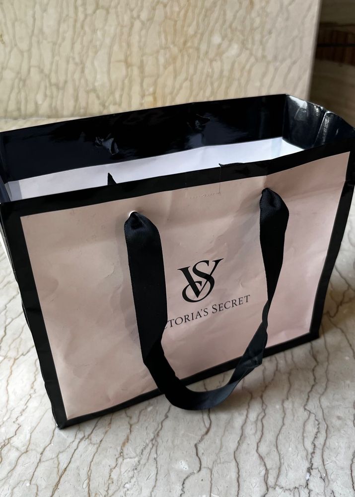 Victoria&#39;s Secret Gift Bag