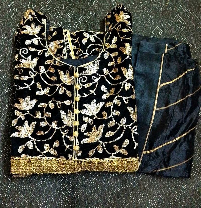 Velvet Disigner Suit🖤