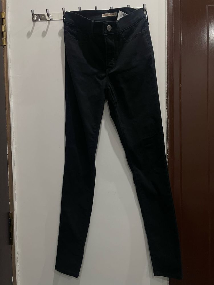 Black Levi’s Demin