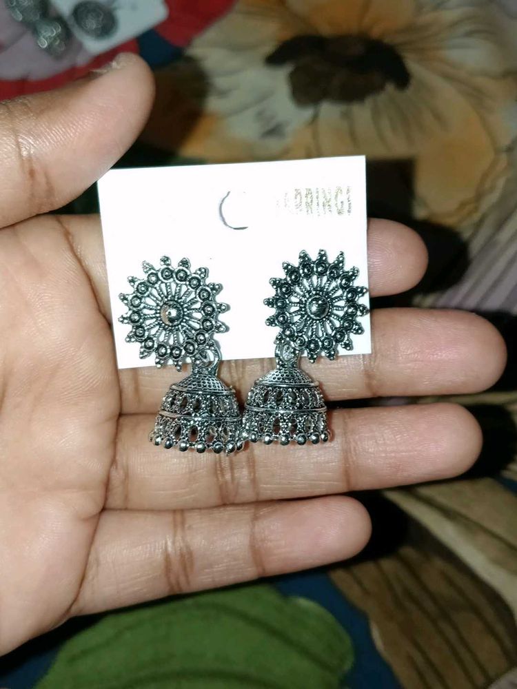 6 Pairs Jhumkas