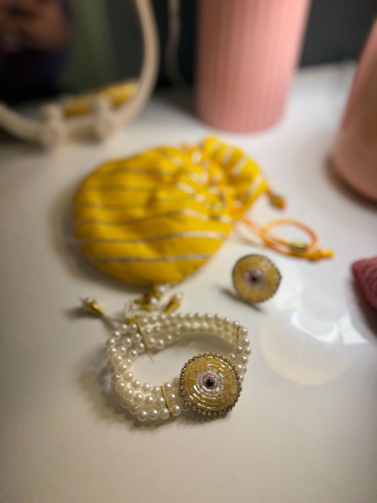 Pearl Bracelet and Ring Set with pouch new