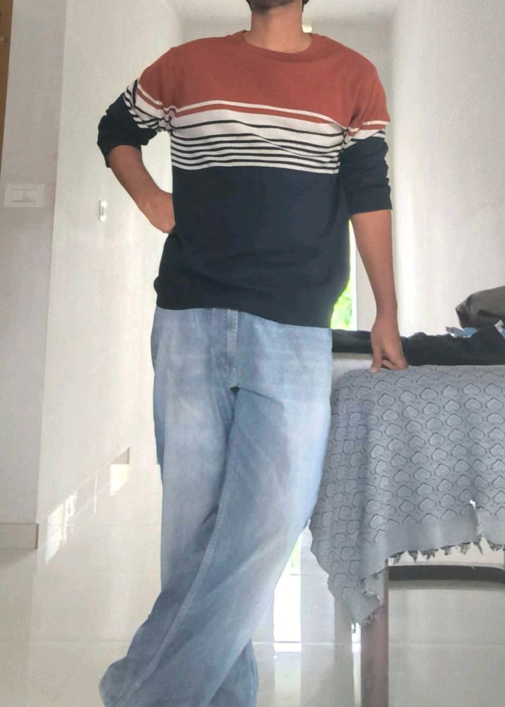 SWEATER • ZUDIO