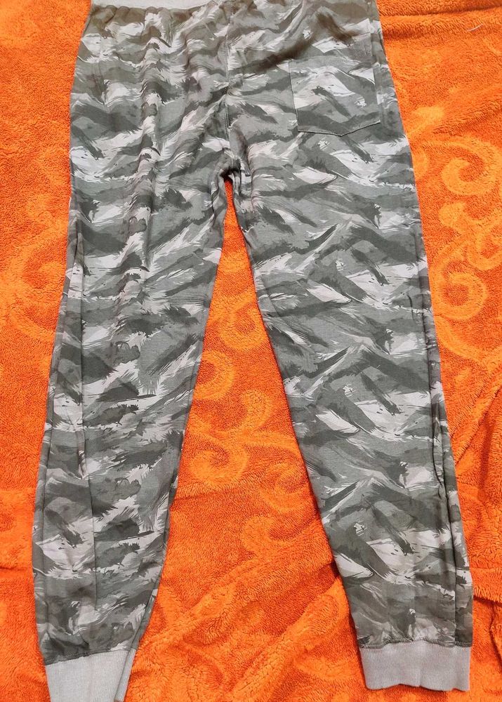 NOBERO Men Abstract Pant