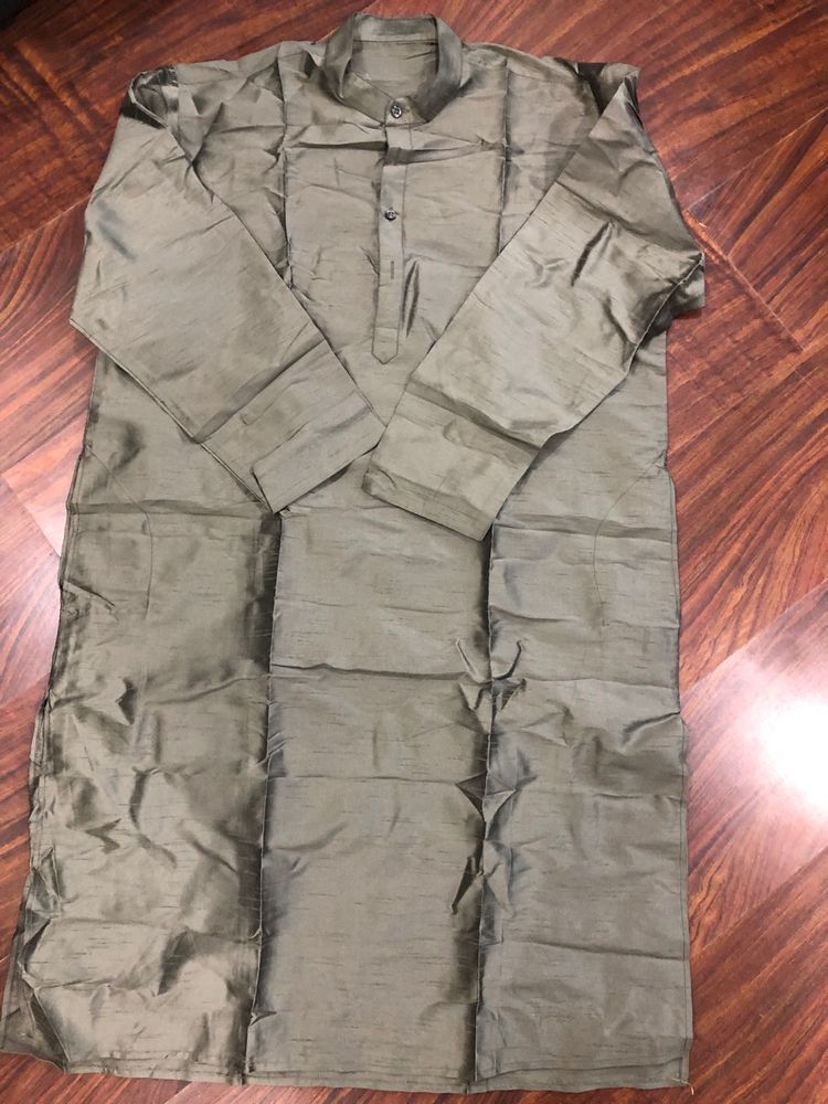 Men&#39;s Silk Blend Kurta Chest 46”