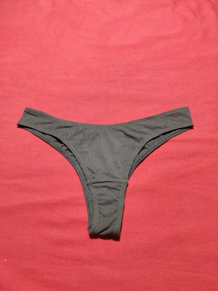 H&amp;M Thong Size S