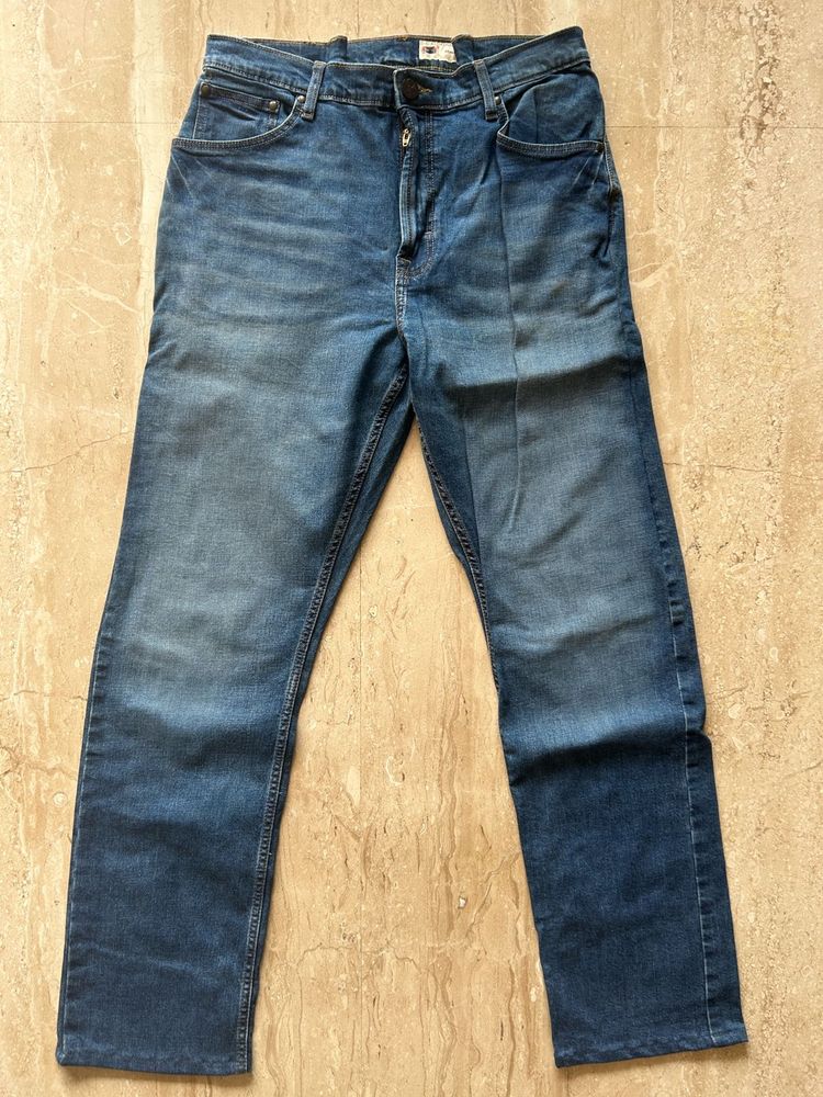 Men's Blue Denim Jeans wrangler size 36-38
