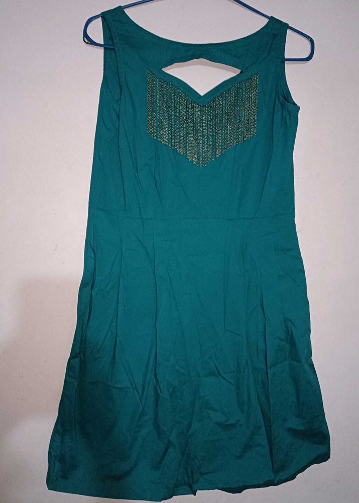 Green Sleeveless Dress
