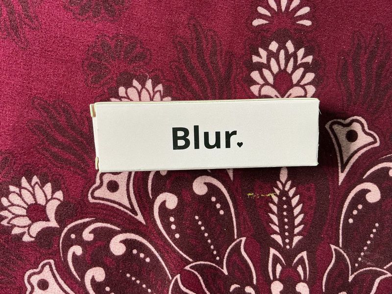 completely new blur daddy lipstick in Brown/pink