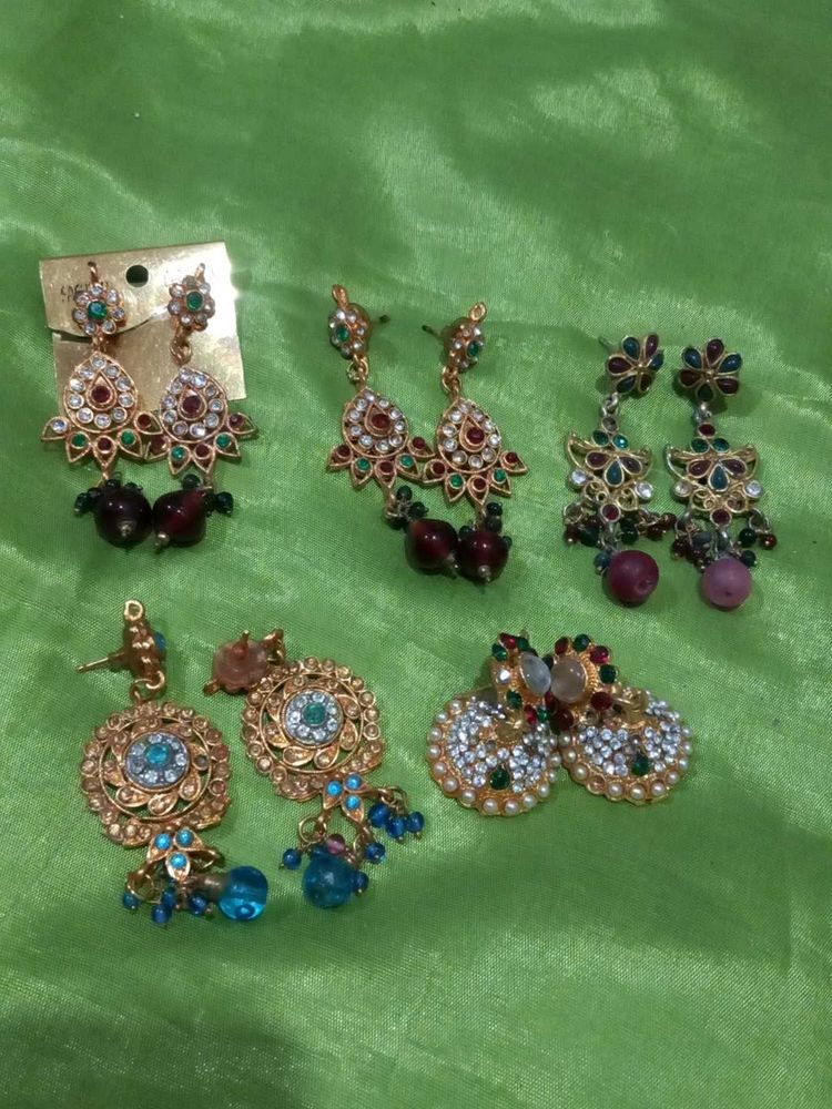 Earrings Set