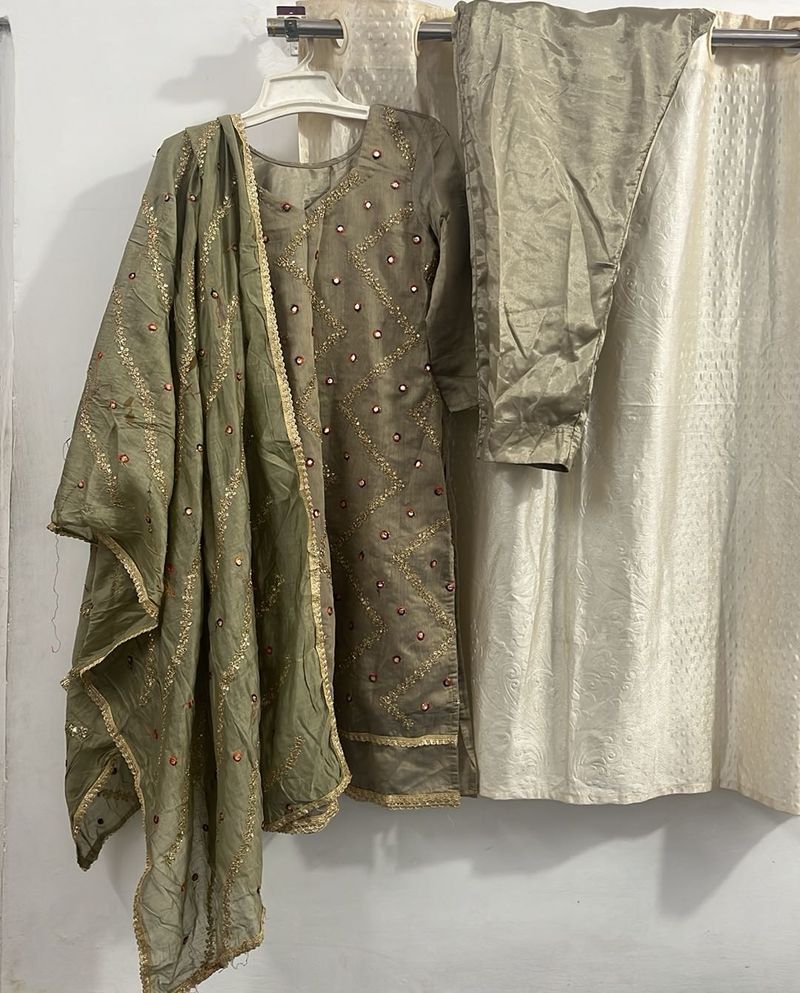 Elegant greyish golden Kurta Set