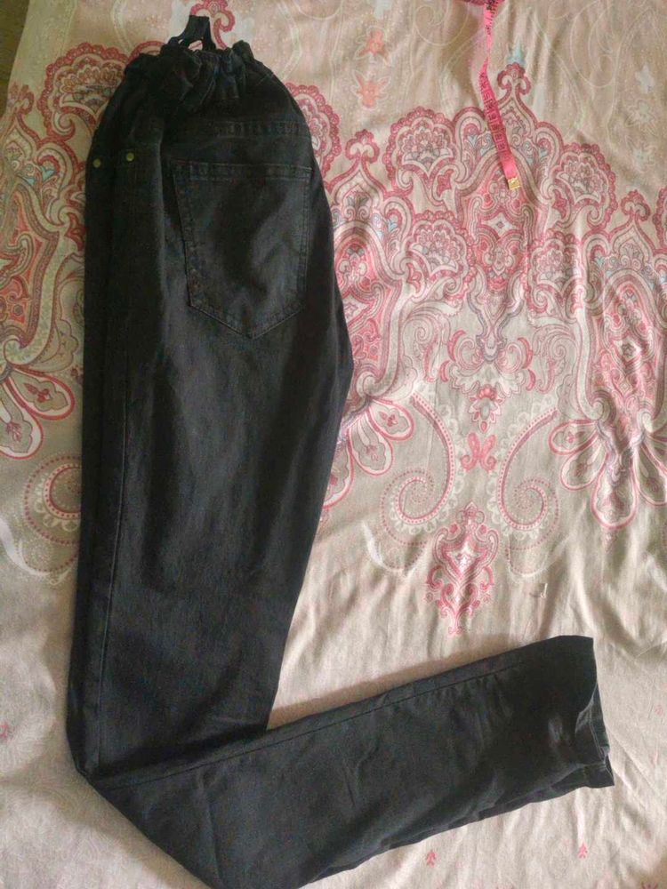 🖤 Black High-Waist Jeans 🖤