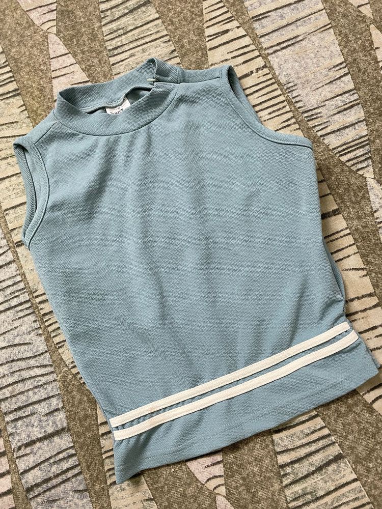 Cute Blue Sleeveless Top