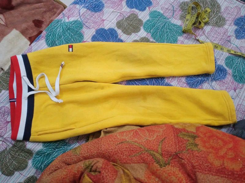 Tommy Hilfiger Yellow lower with fleece inside