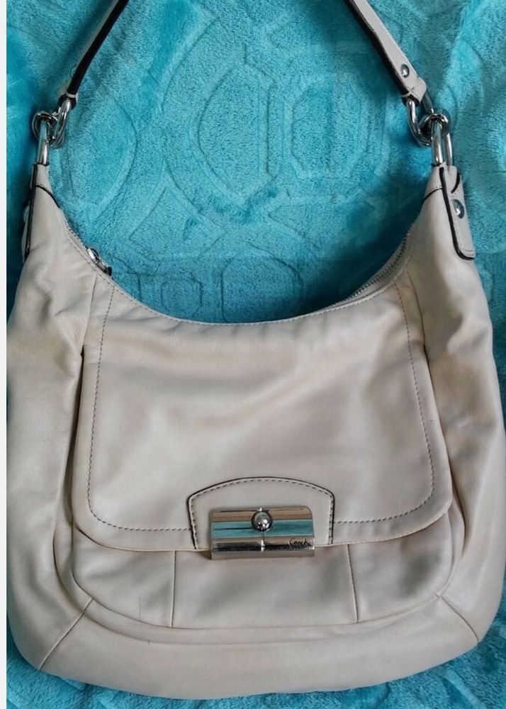 1COACH Kristin Ivory Champagne Leather Bag 💼