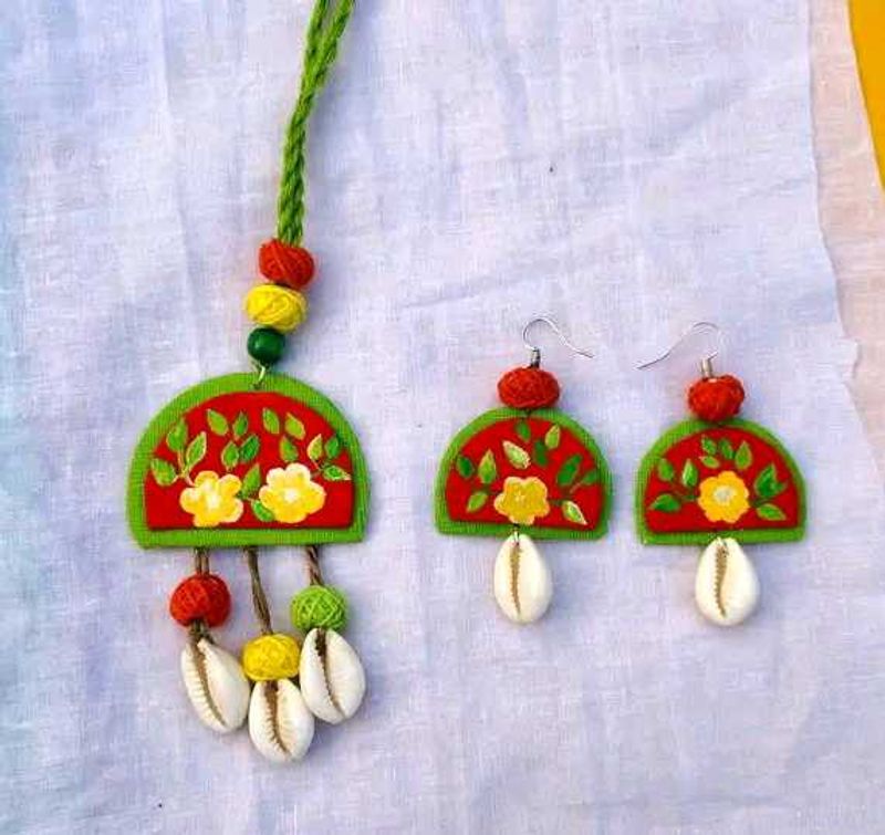 Fabric Jewellry No 23