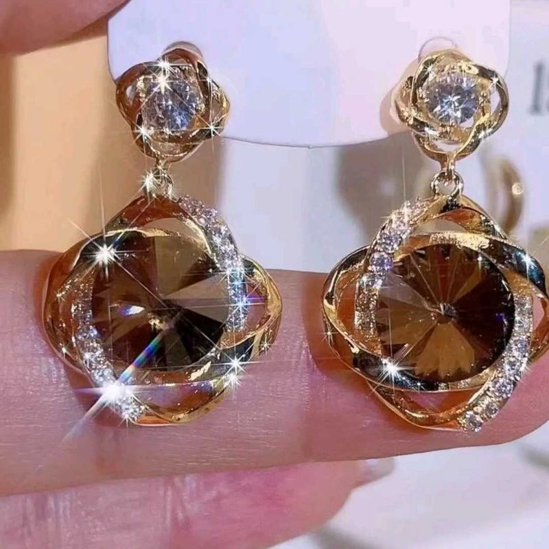 Elegant Gold Drop Earrings