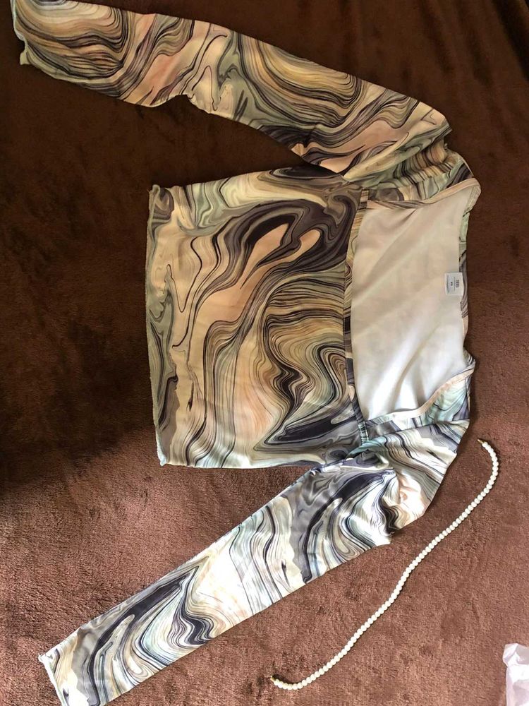 Abstract Print Long Sleeve Top