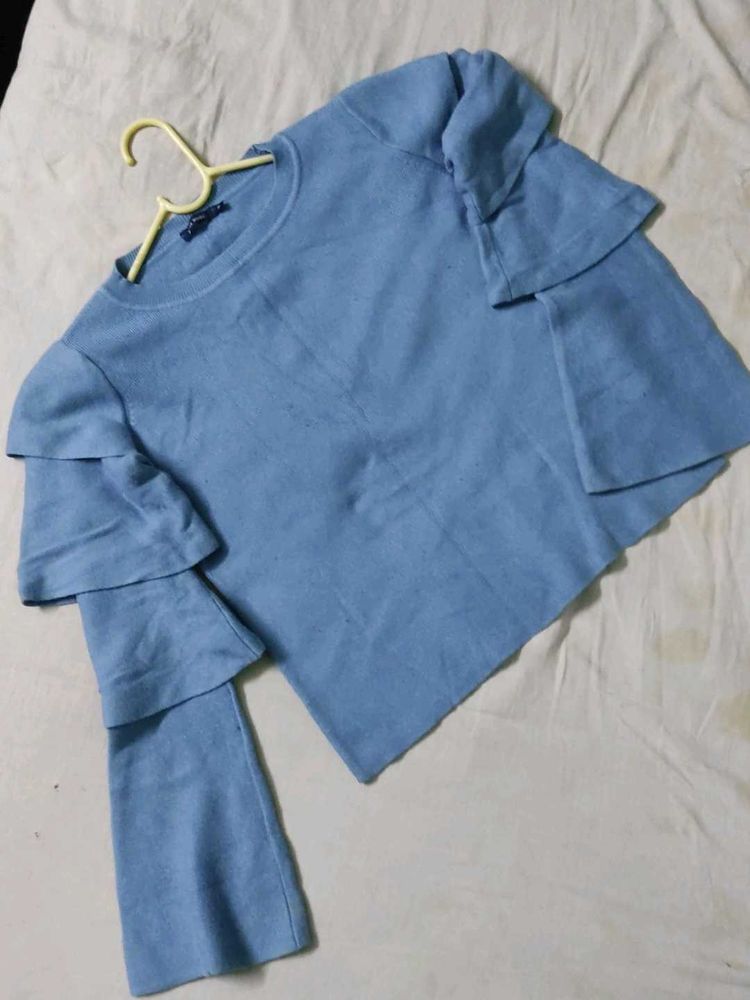 Beutiful Blue Top With Balloon Sleeves