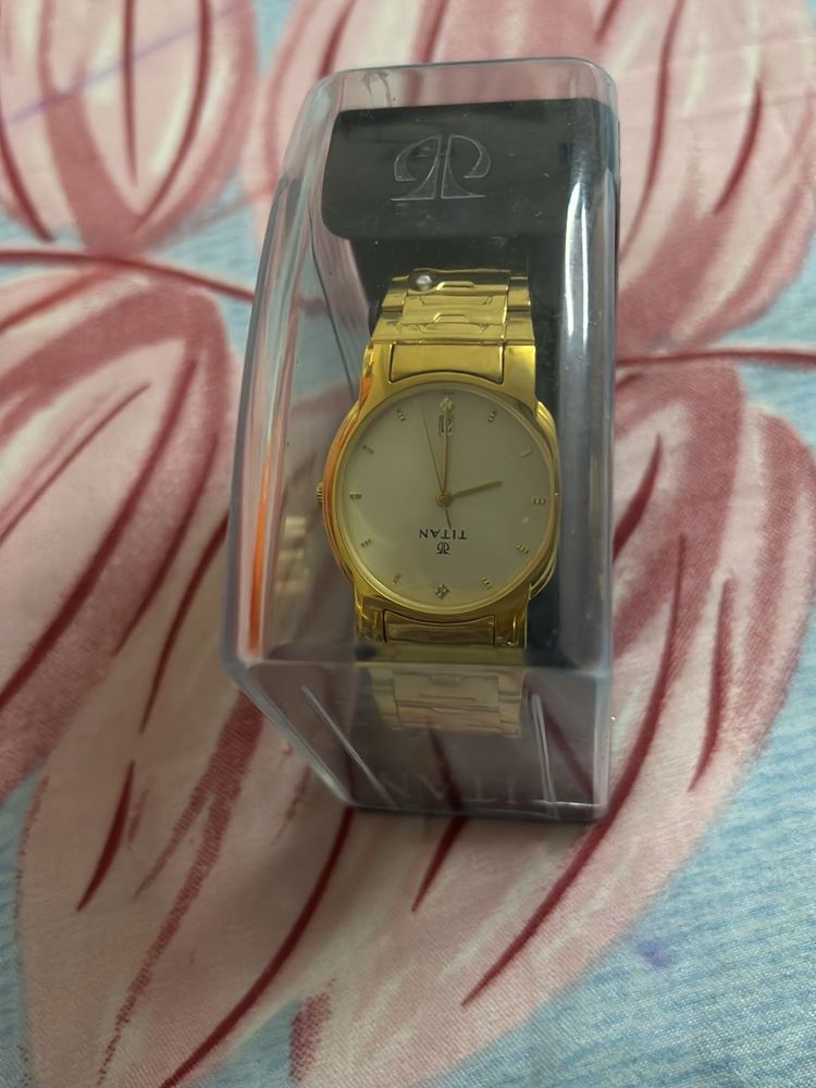 Titan Gold Watch - Classic Style