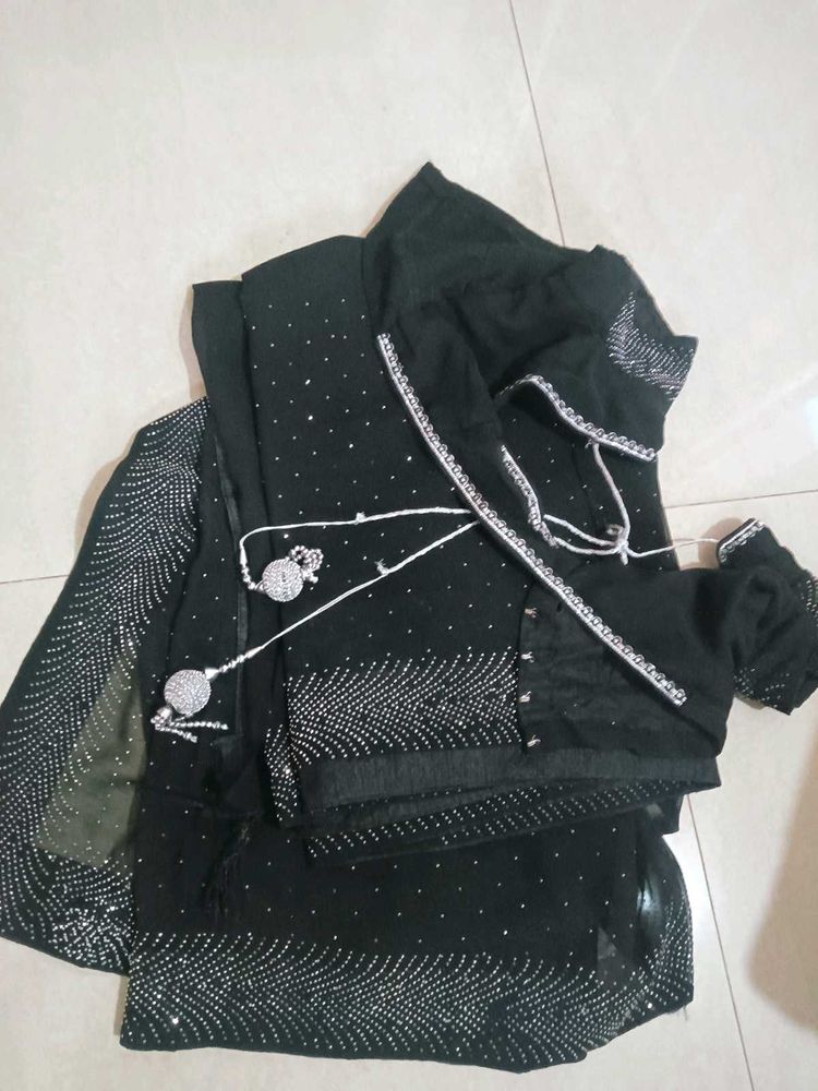 Bollywood Style New Tranding Saree With Blouse