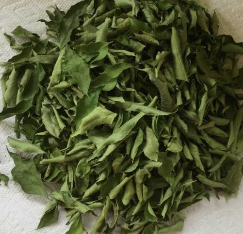 Dried Carry Leaves
