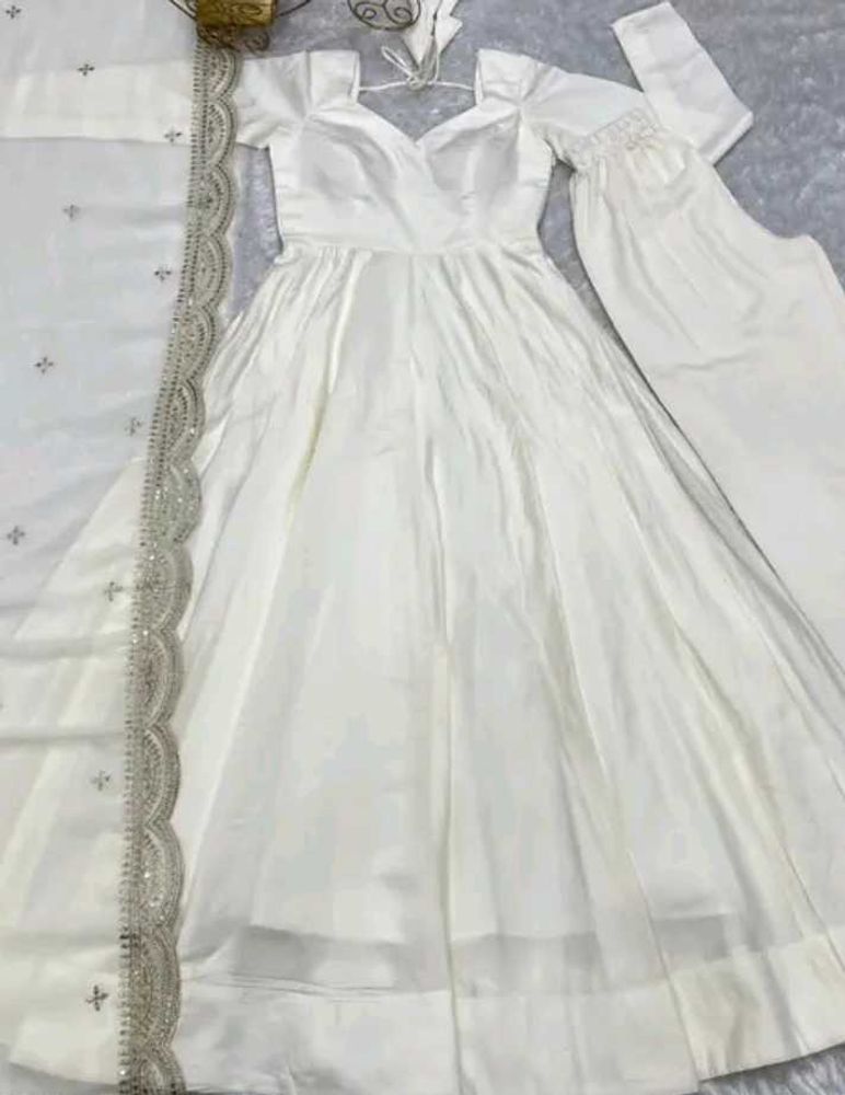 Elegant White anarkali Suit