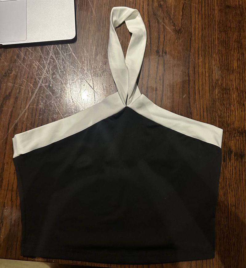 Chic Black &amp; White Halter Top