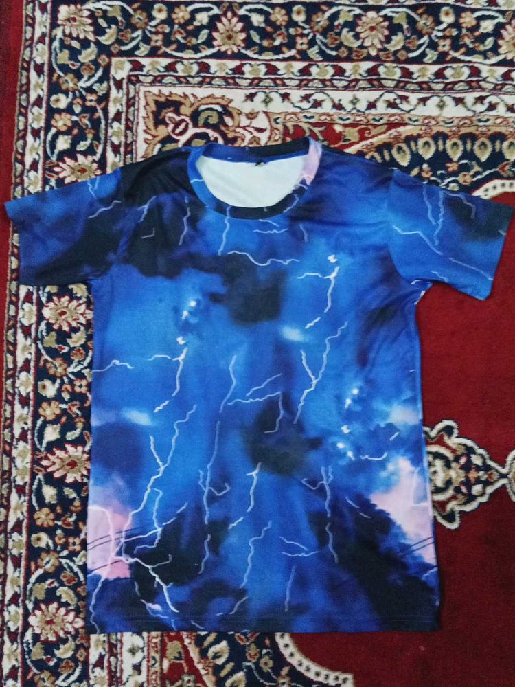 Lightning Bolt Graphic T-Shirt