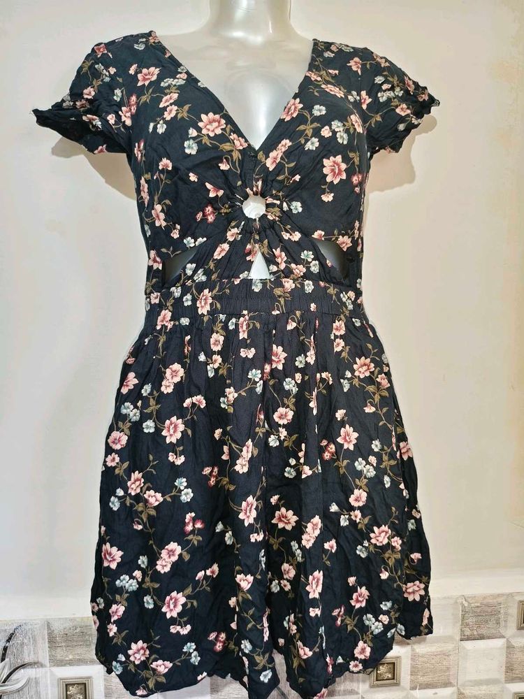 ✈️ Imported Size Small Floral Print Mini Dress