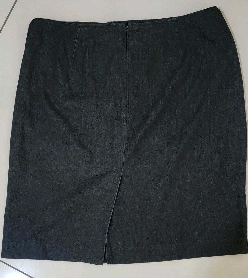 Classic Pencil Skirt
