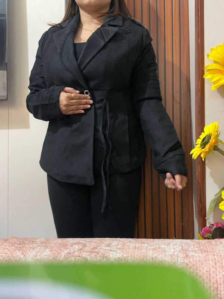 Chic Black Blazer