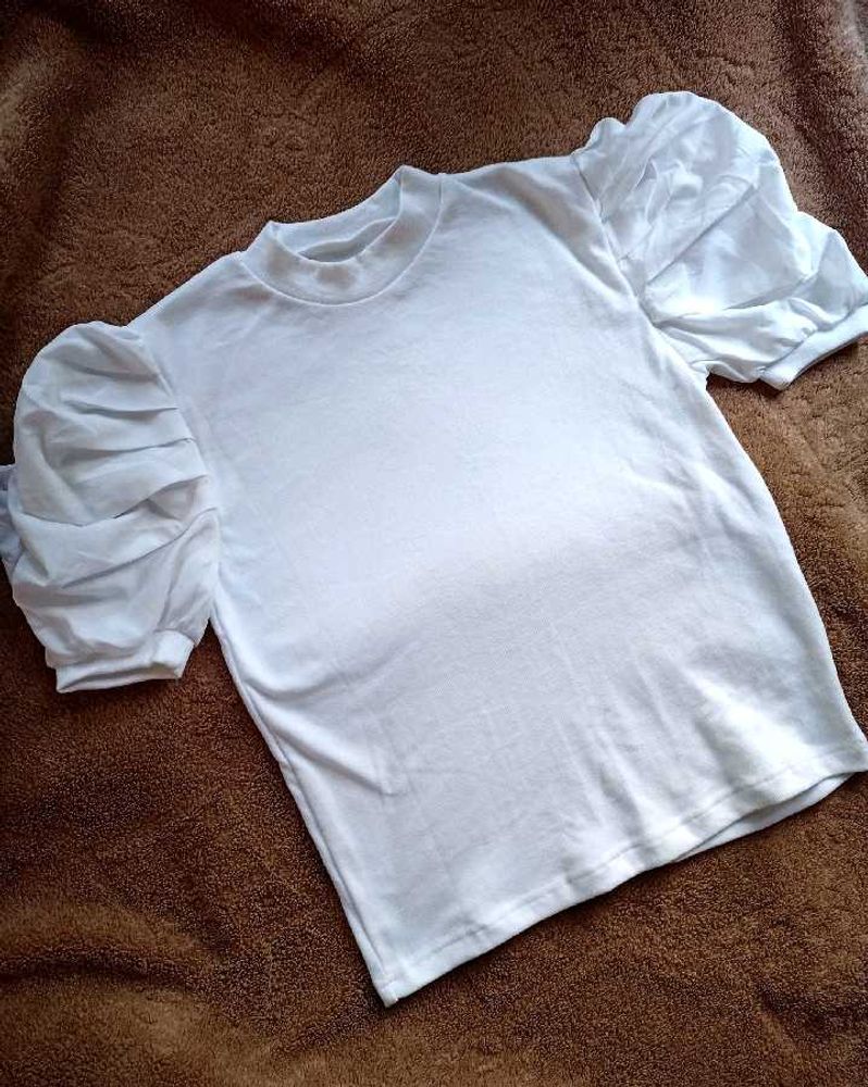 Puff Selvees Top