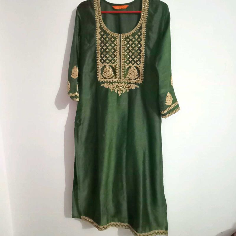 Elegant Green Embroidered Kurta