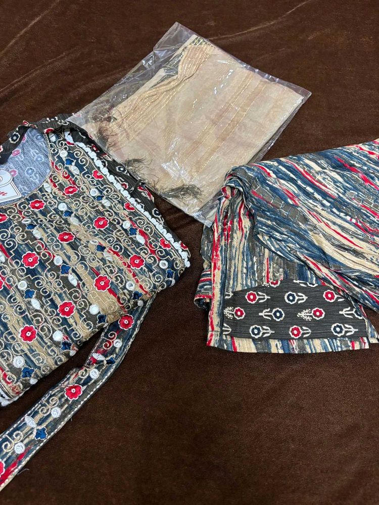 Embroidered Suit Set with Belt