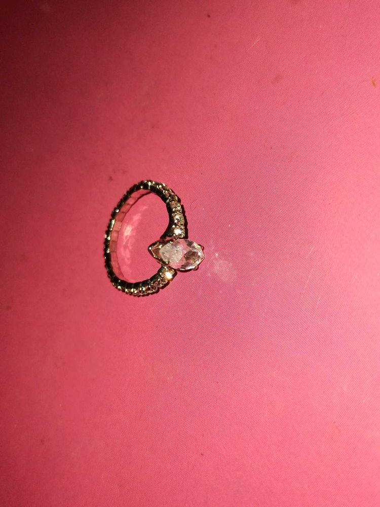 Sparkling Silver Ring
