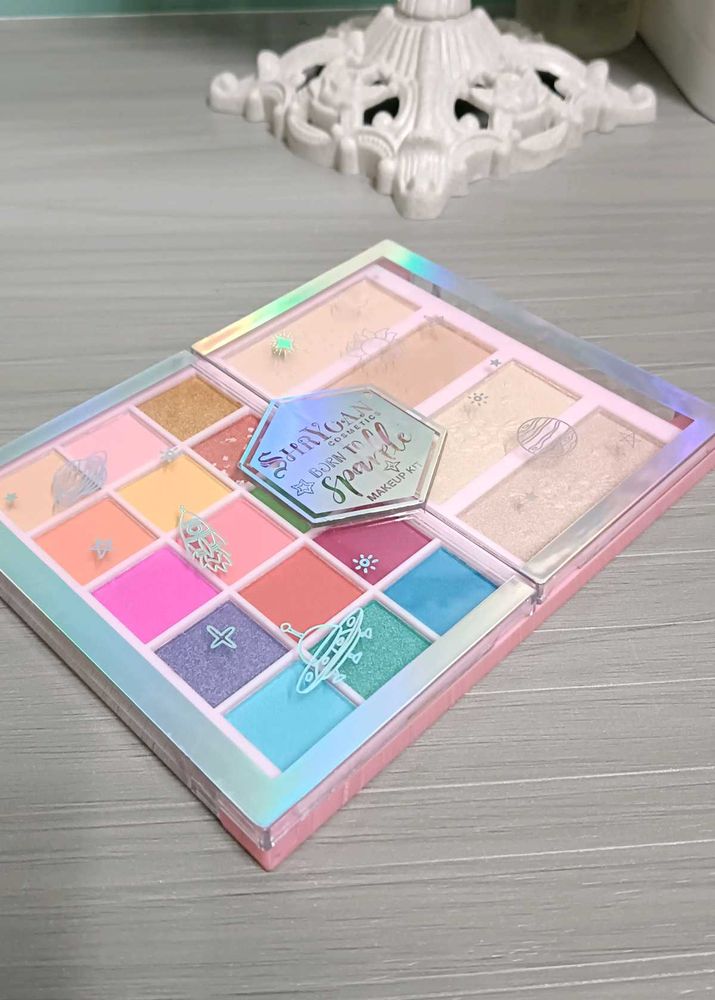 Shryoan Cosmetics Makeup Kit