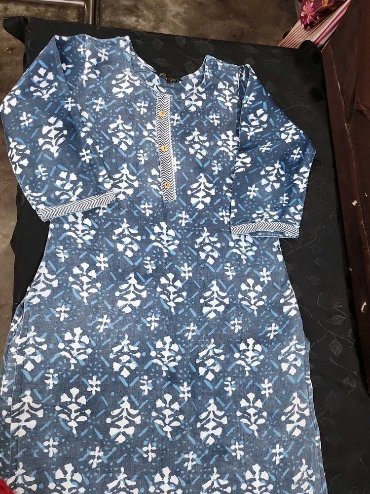 Blue &amp; White Printed Kurta