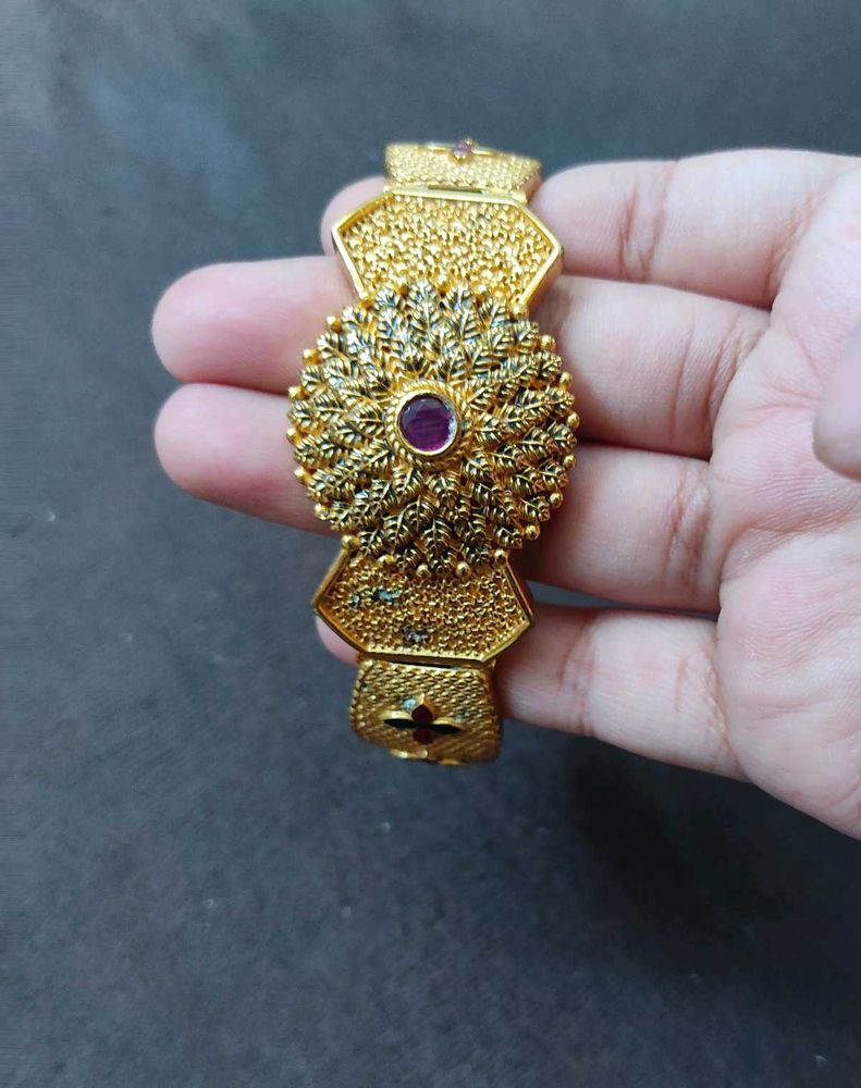 Gold-toned Bangle
