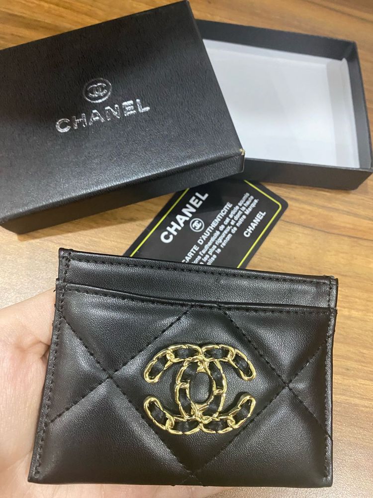 Chanel Black Quilted Cardholder( ₹2500) No Bargain
