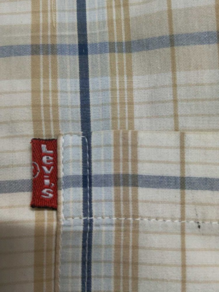Levis Shirt