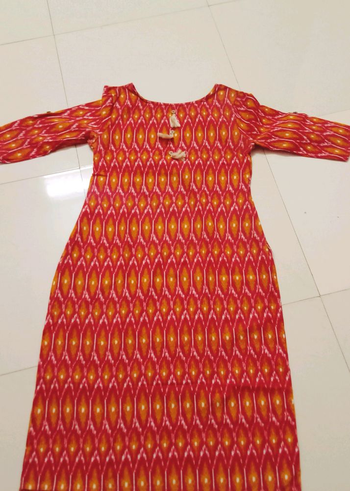Red &amp; Yellow Printed Straight Kurta &amp; Leggings